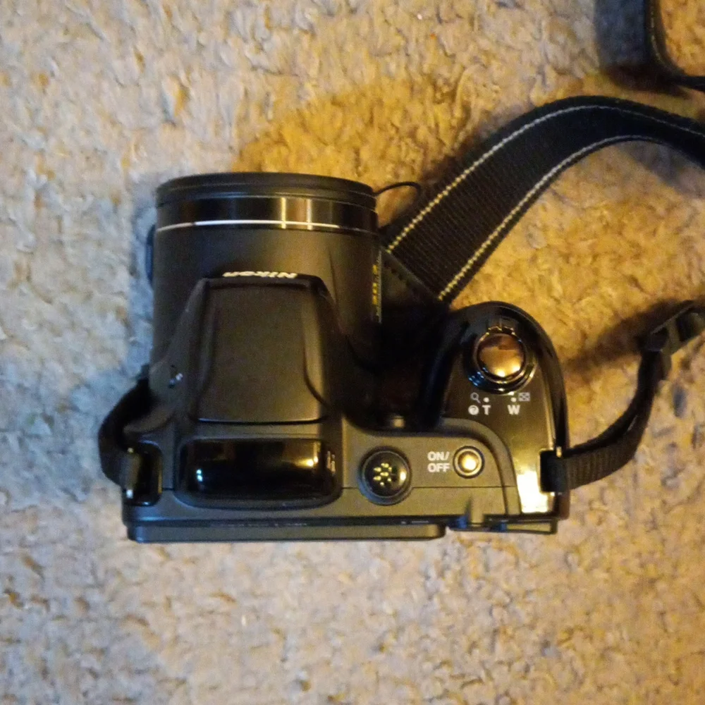 Nikon coolpix L340 camera